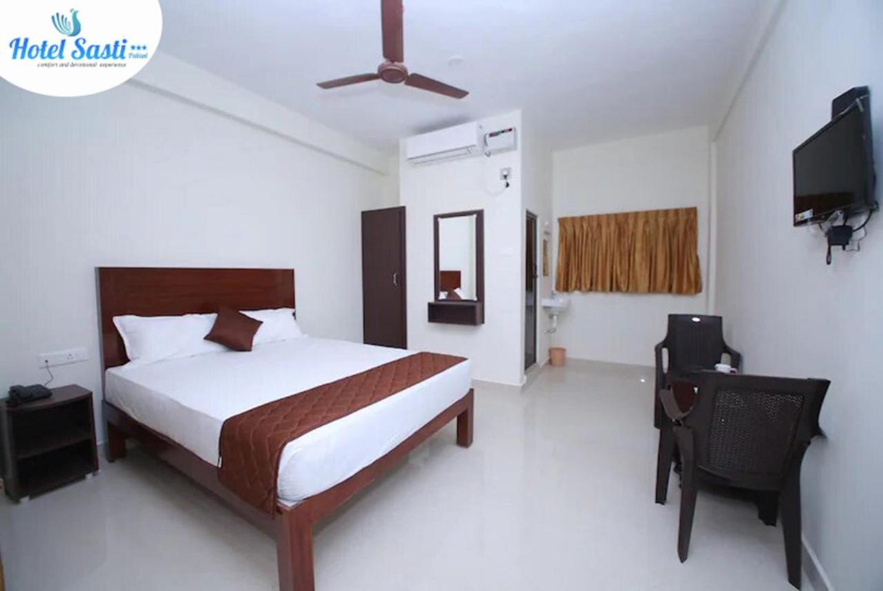 Sasti Hotel Palani Exterior foto