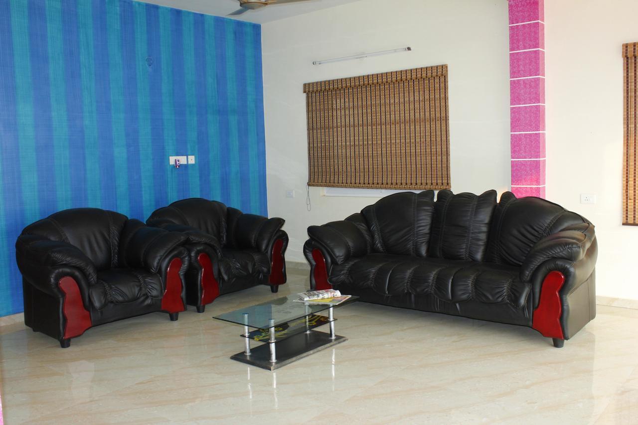 Sasti Hotel Palani Exterior foto